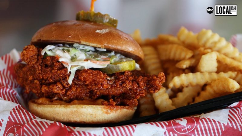 Hattie B's Hot Chicken in Nashville | Worth the Wait? | Whats Happening
